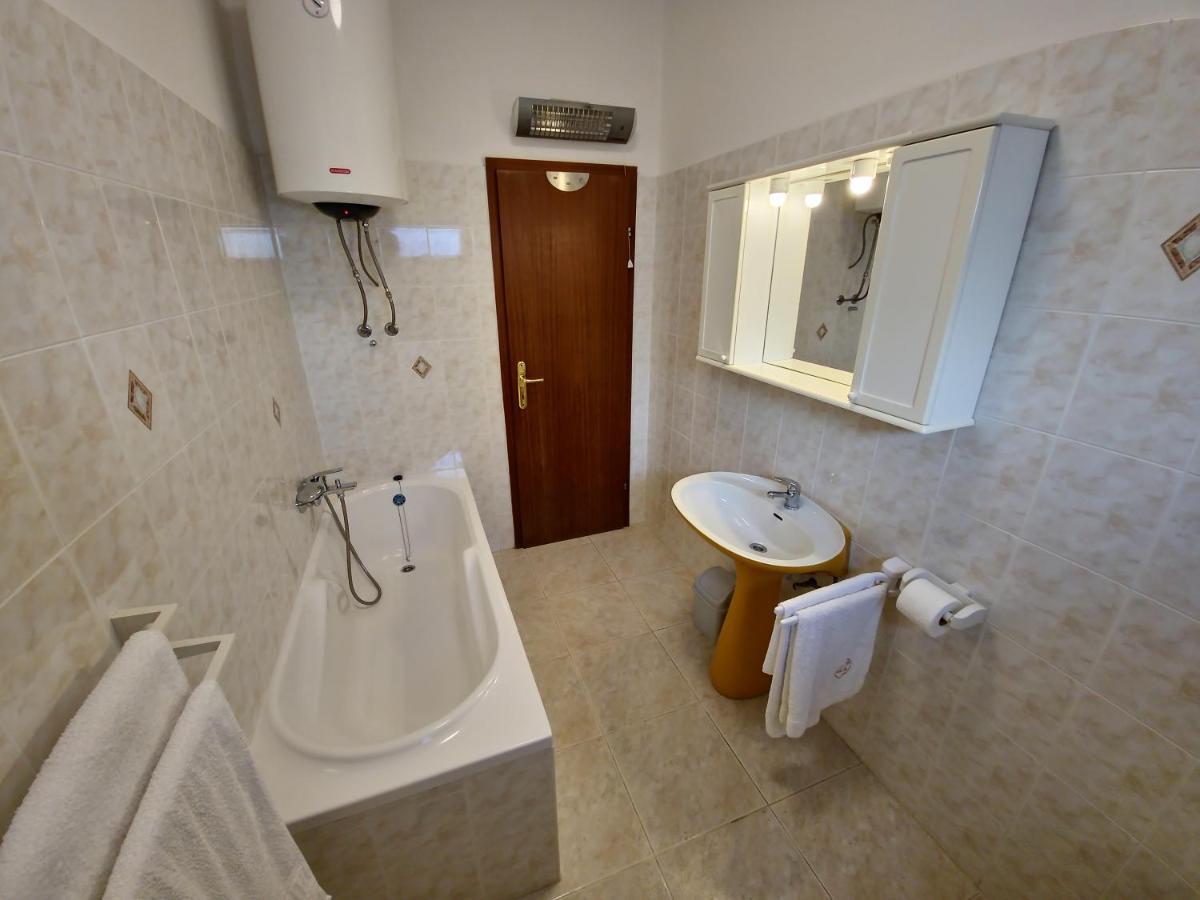 Apartments Cacija Трогир Экстерьер фото